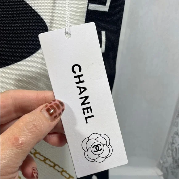 Chanel Graphic Black and White Tote - Picture 2 of 5